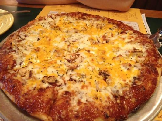 BBQ chicken pizza