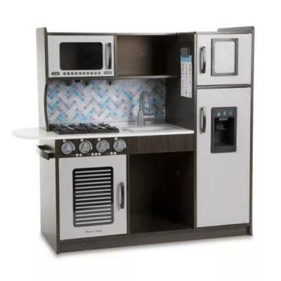 Melissa and Doug kitchen