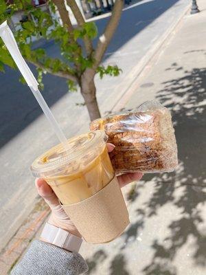 I had a sf vanilla latte w/ cinnamon and honey + almond milk & coffee cake. Both delicious!!