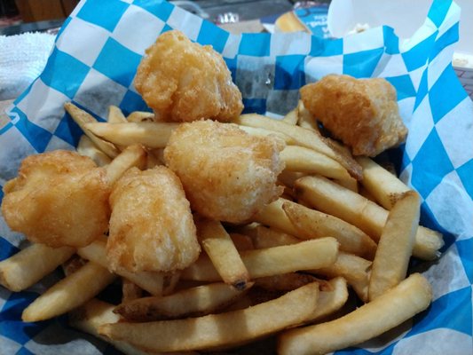 Cod nuggets w/fries