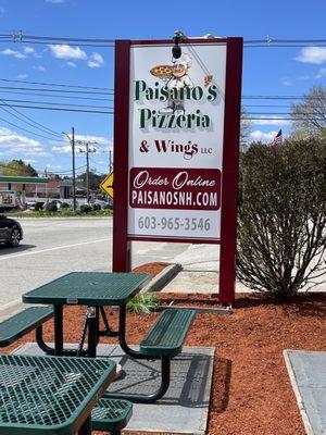 Paisano's Pizzeria