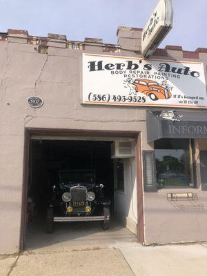 Herb's Auto