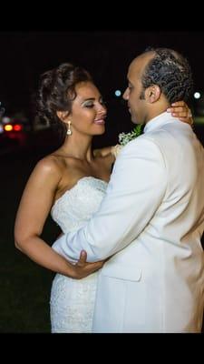 Beautiful Bride with her Smooches bronzed glow