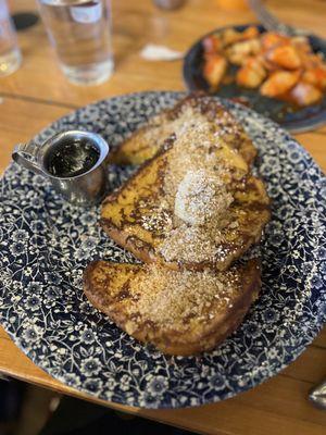 Cinnamon streusel French toast