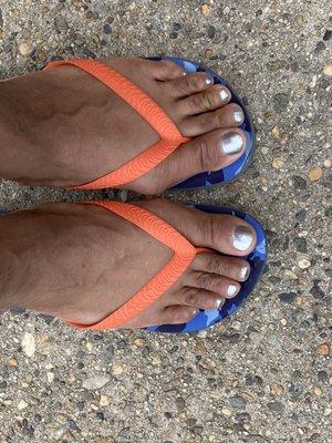 Pedi with silver metallic color