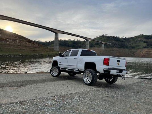 2017 Chevy 2500HD with 7" tcs lift