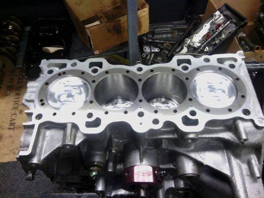 pistons, sleeved, brand newly machined ready to hit boost 2.2liter