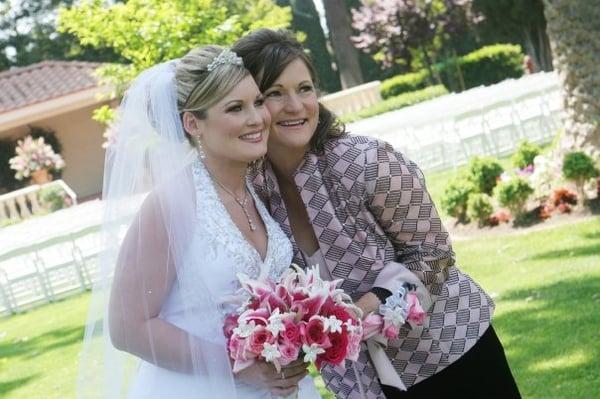 Loved the braclet corsages for the moms and gmas! Much better than using all the pins and ruining expensive dresses.