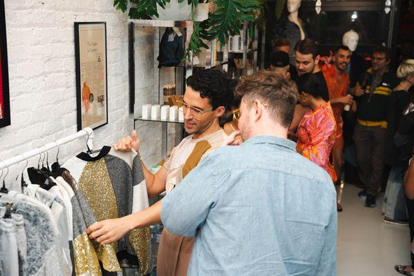 Shoppers at the zero waste Daniel store (257 Varet street)