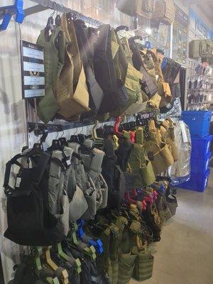 Plate carrier vests