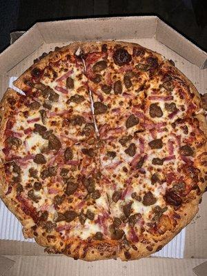 Large Hand tossed crust with Italian sausage, Ham & Pork. It's a very tasty combination.