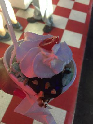 Mint chocolate chip sundae