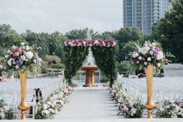 Wouldn't you love to get married here? Love decorating the cleveland museum of art.