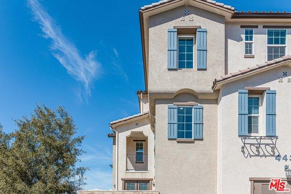 37 unit HOA in Simi Valley