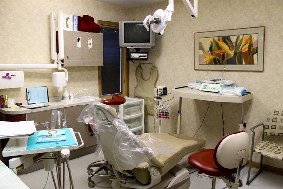 Bruner Dental exam room