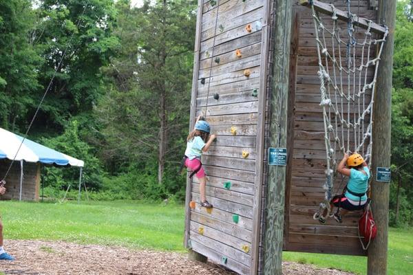 Adventure on the high wall!