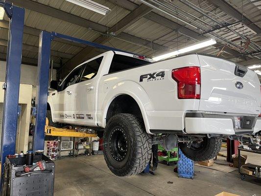 2019 F150 with a Transferflow fuel tank upgrade, replacing a 23 gallon tank with 46 gallons of fuel. The customer now has 800 miles of range