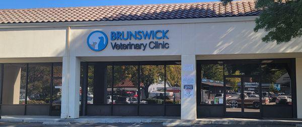 Brunswick Veterinary Clinic view from parking lot