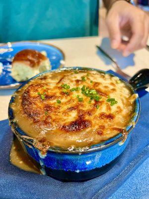 FRENCH ONION SOUP WITH SHORT RIB