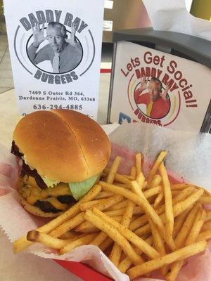 I grabbed the double burger with American Cheese, Bacon, and all the fixings minus the onion. Made it a combo for a couple extra bucks. WOW!