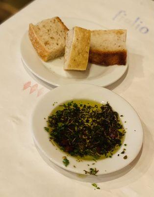 Table bread w/ herbed olive oil