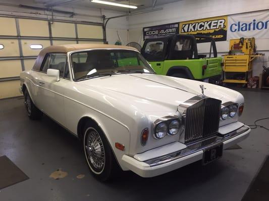 Upgraded sound system in the rolls convertible.