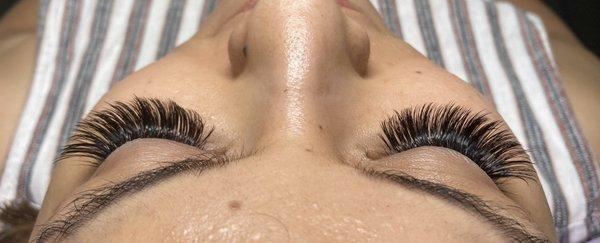 A Splash Of Lashes