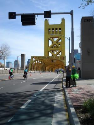 The Tower Bridge is crossed twice along the course.