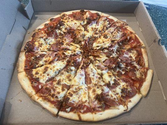 Meat lovers pizza (large, double cut)