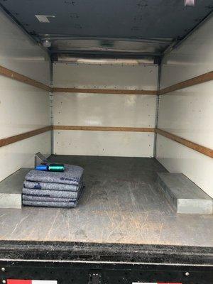 10' Box truck interior