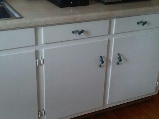 Deep Cleaning package includes the cleaning of all cabinet facing