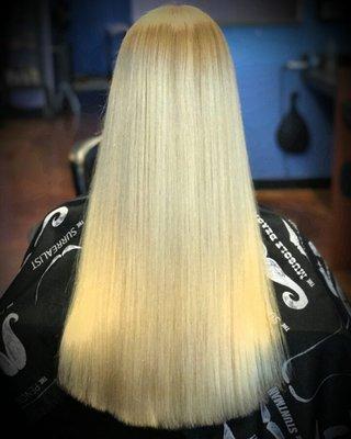 Naturally beautiful blondes by Shoni.