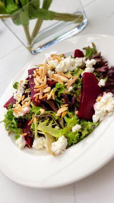 Beet & Goat Cheese Salad