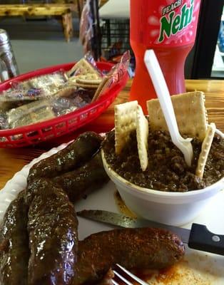 Six links; medium chili and a Peach Nehi. Tradition.