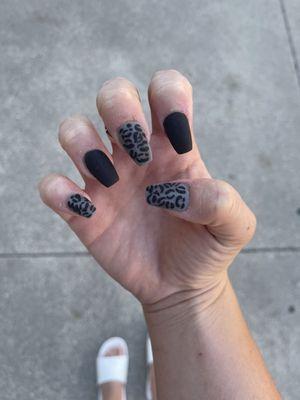 Leopard nails. Kansas Speedway- the legends