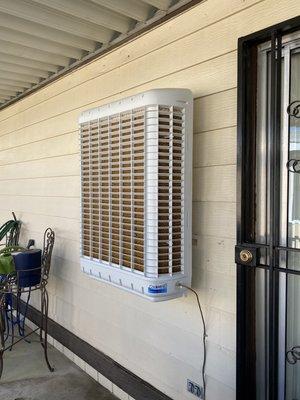 New slim mount evaporator cooler install on a Mobil home.