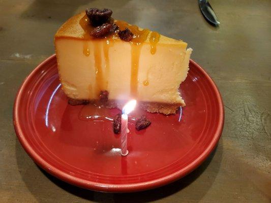 Caramel pecan cheesecake