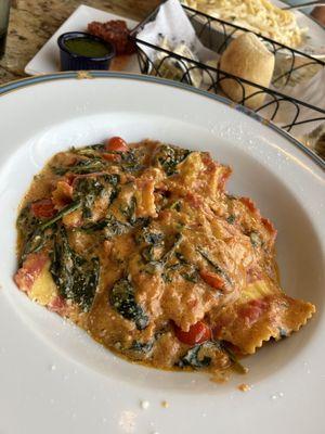 Special : Shrimp & Crab ravioli in a blush sauce with spinach and cherry tomatoes