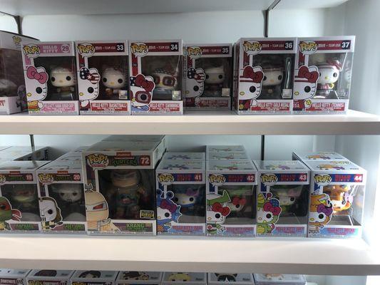 So many hello Kitty funko pops