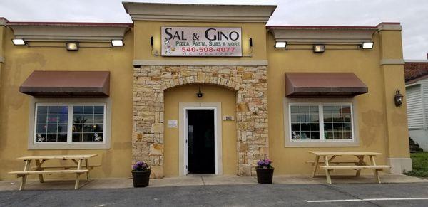 Sal and Gino exterior