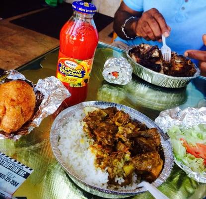 Curry chicken with white rice and fried dumpling