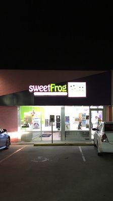 Sweet Frogs Front