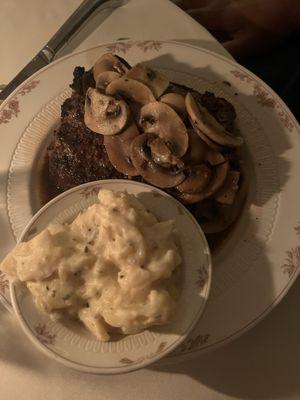 Short rib and mashed potatoes