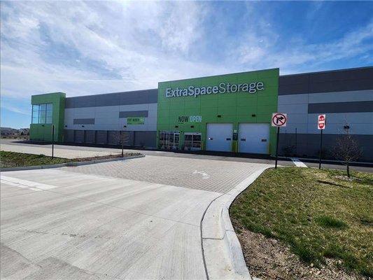 Beauty Image - Extra Space Storage at 2325 Benchmark Ln, Bartlett, IL 60103