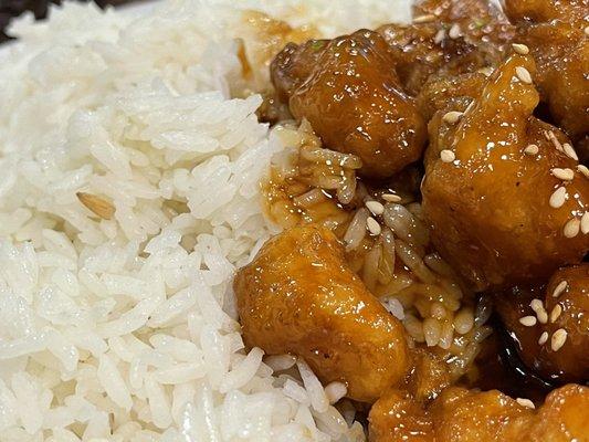 Sesame Chicken with steamed rice