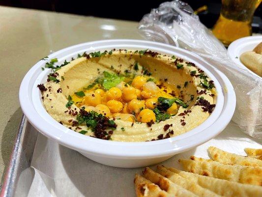 Close-Up Hummus!