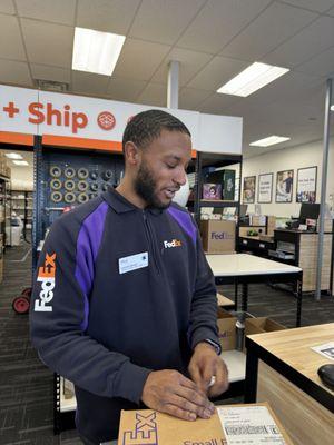 FedEx Office Print & Ship Center