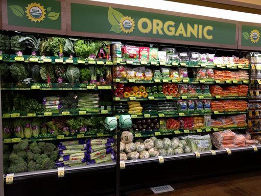 Organic produce! Way cheaper than at Piazza's (organic cauliflower = $5 vs. $12 at Piazza's). Please buy these so Safeway stocks more!