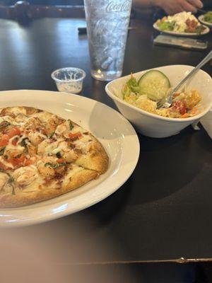 Blackened Shrimp Flatbread Pizza with side salad