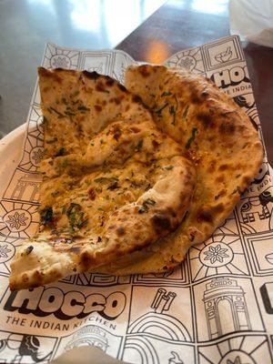 Amul Cheese Jalapeo Garlic Naan